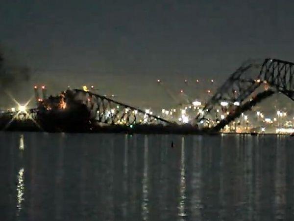 弗朗西斯·斯科特基桥:美国巴尔的摩大桥被货船撞击后坍塌